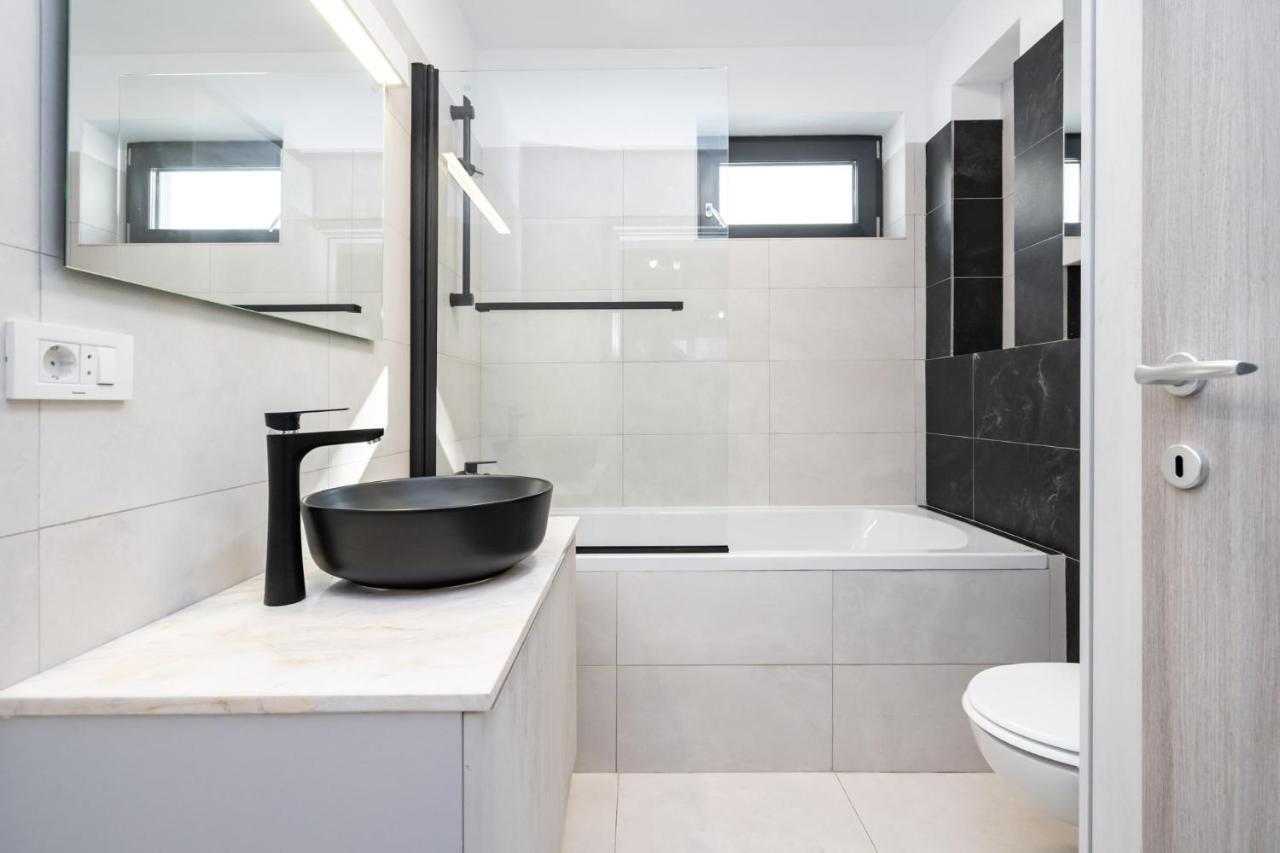 Central Apartment Diamond 布加勒斯特 外观 照片